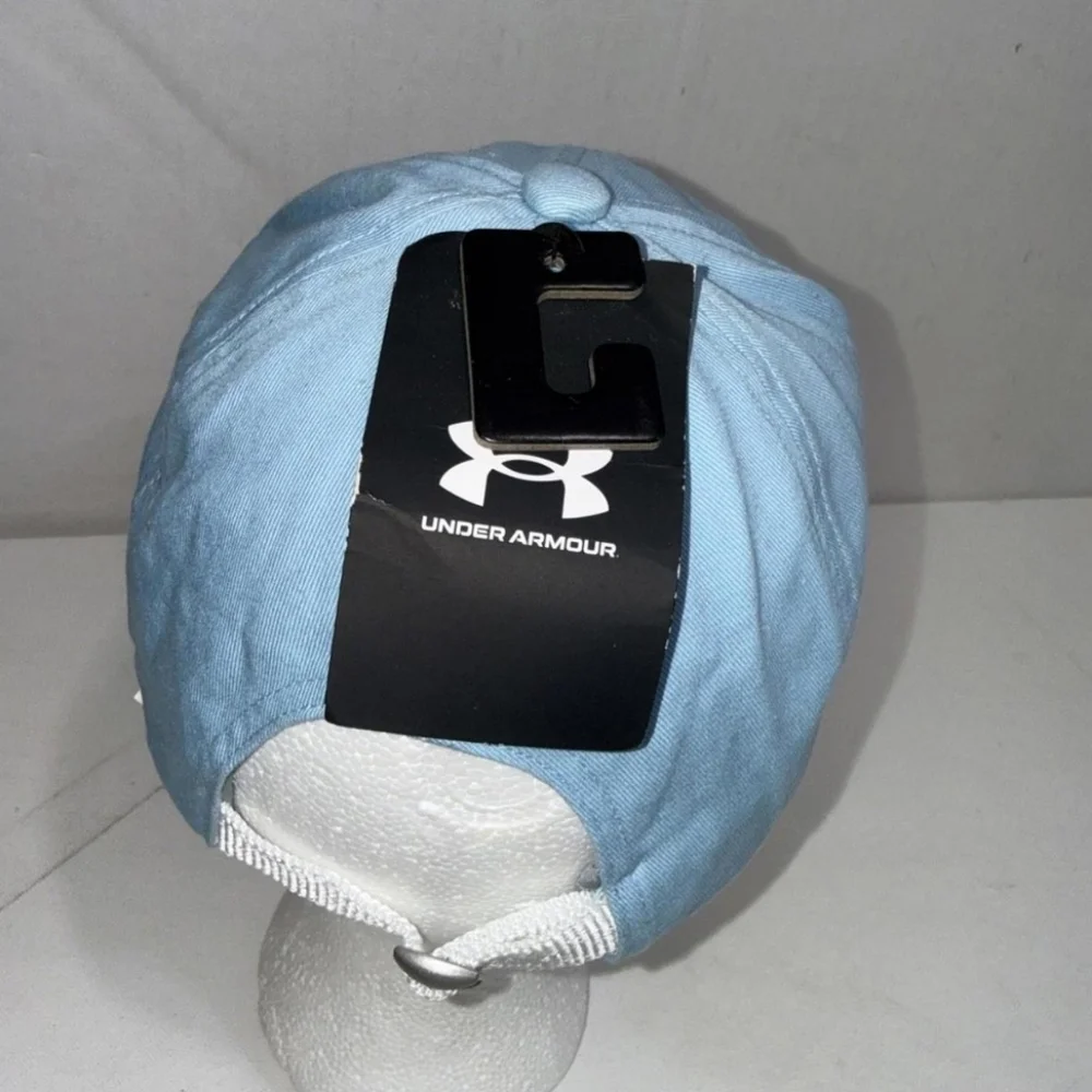 NWT Girl's Under Armour Sky Blue Cap with Peach Embroidery